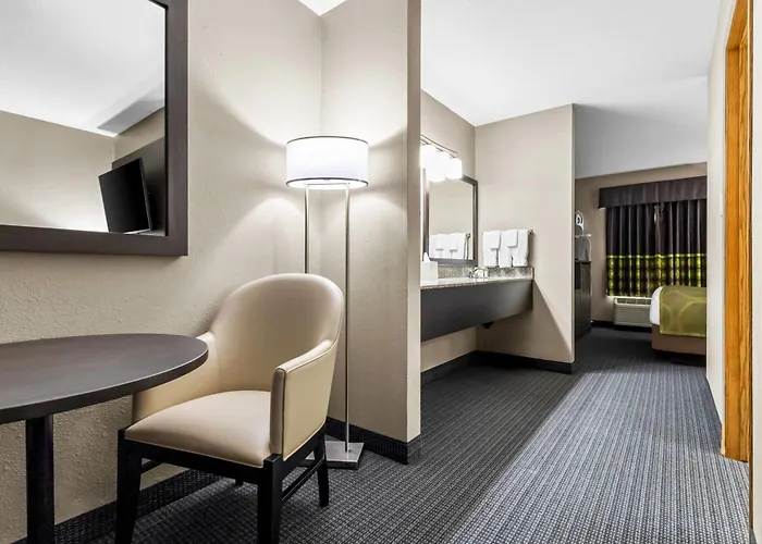 Super 8 By Wyndham Prince Albert