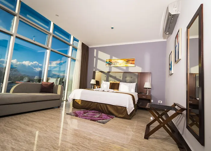 Hotel City Plaza & Suites