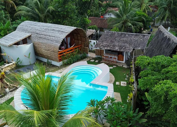 Lagoona Beach Bungalows - Eco Bungalows Batukaras
