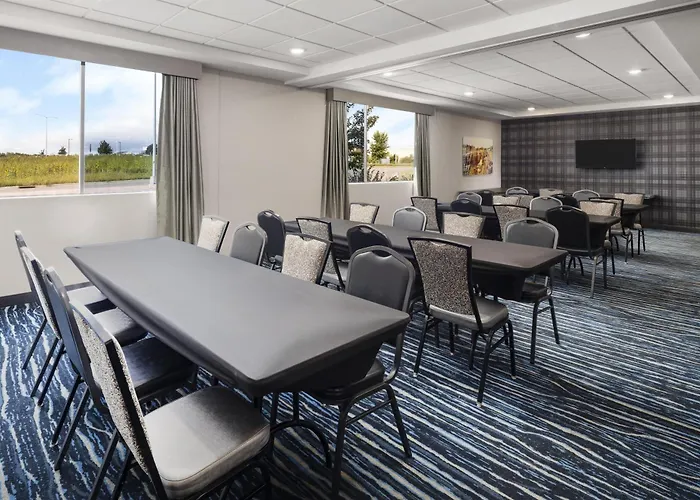 Glo Best Western Dawley Farms In Sioux Falls