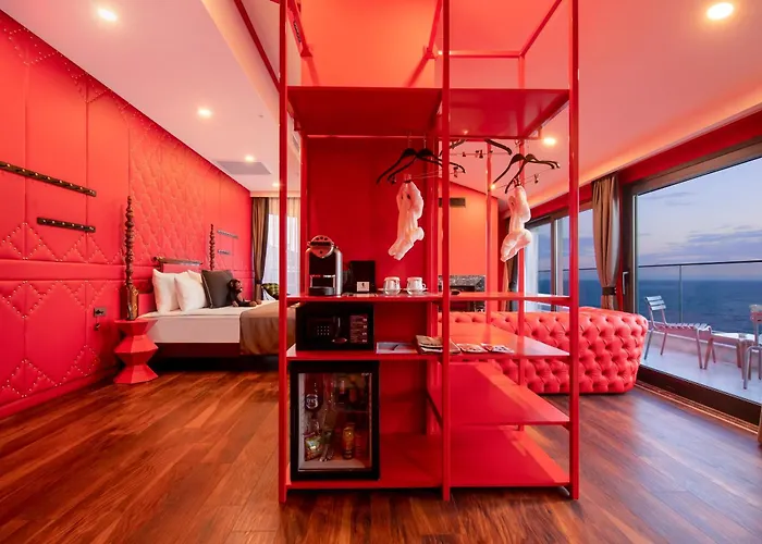 Lucky Monkey Hotel
