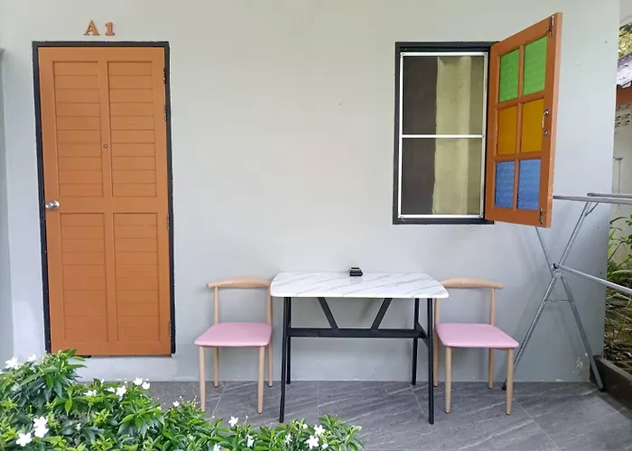 Khaolak Banana Bungalow