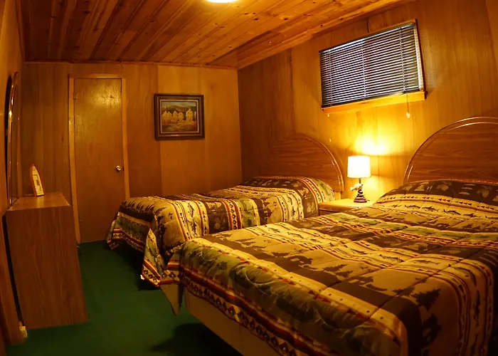 Eagle Nest Fly Shack & Lodge
