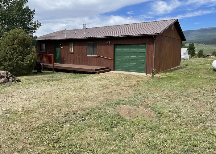 Eagle Nest Fly Shack & Lodge