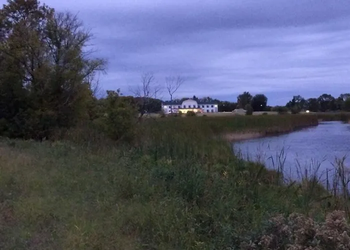 Lakes Inn At Dunvilla