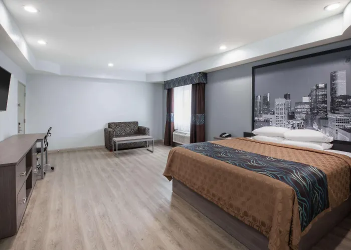 Super 8 By Wyndham Humble Houston Fallcreek