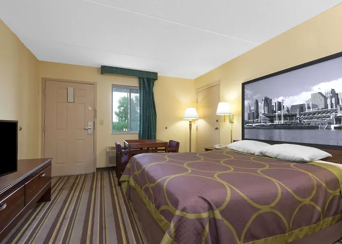 Super 8 By Wyndham Wapakoneta
