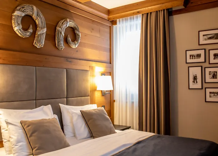 Grey Family Hotel
