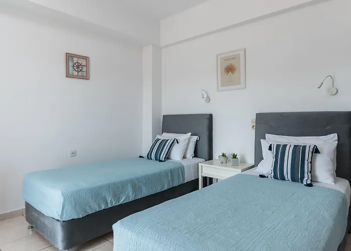Dora Pool Studios By Konnect,150M From The Beach