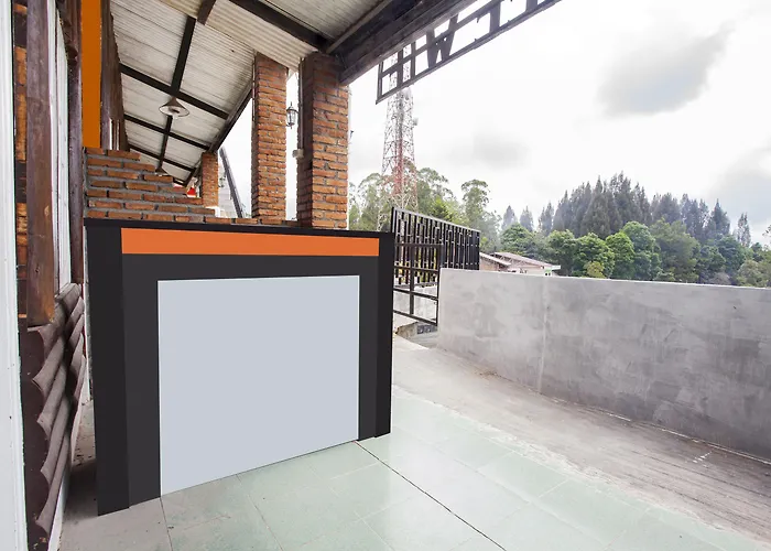 Oyo Flagship 2799 Berastagi Backpacker Rooms