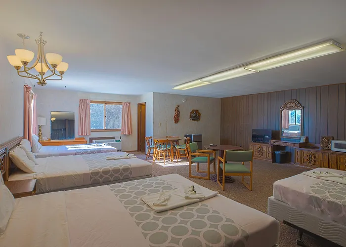 Love Hotels Tomahawk By Oyo At Lake Mohawksin Wi