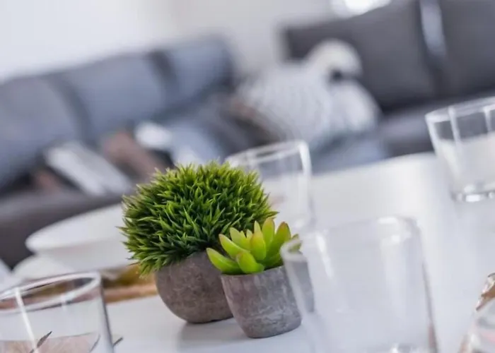 Mirotza Rooms And Apartments