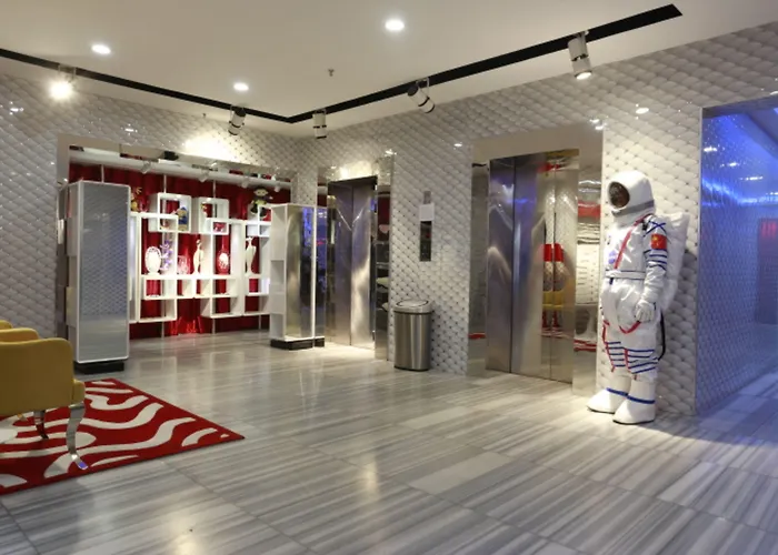 Guangzhou Planet Hotel