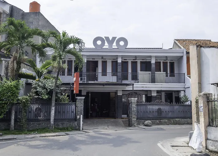 Oyo 1859 Rancabali Residence