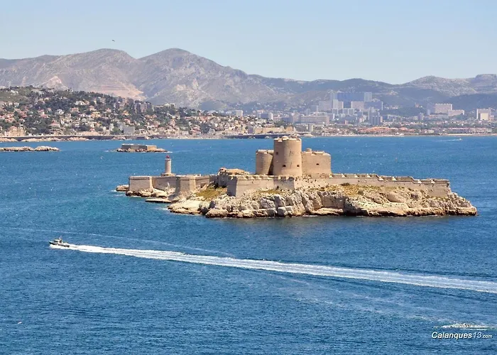 CHEZ VERO - Chambre d'hôte privée - proche Cassis Ste Baume Marseille Le Castelet Agora - parking clos -