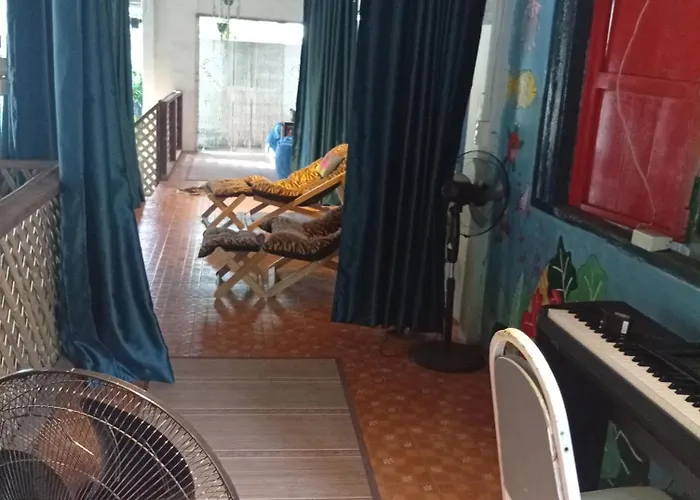 Hill Station Hostel At Chor Chaba