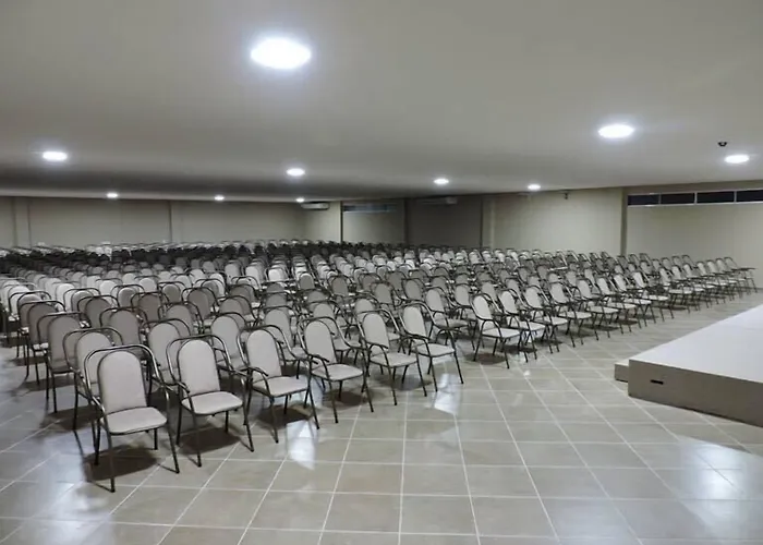 Lacazzona Hotel
