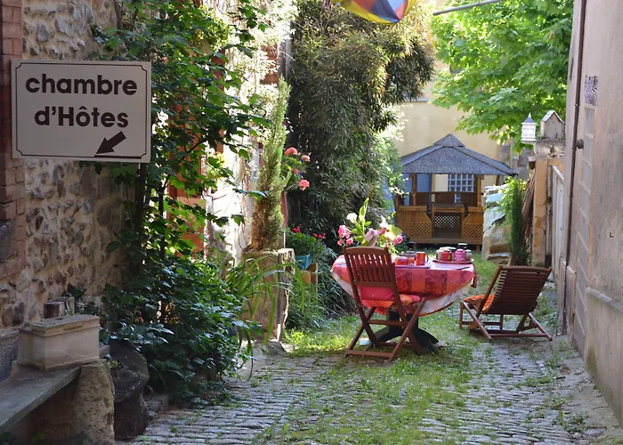 Les Ateliers D'Art Modiste Et Formier
