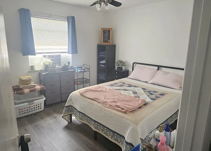 Sebastian Gardens Inn & Suites