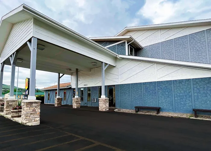 Super 8 By Wyndham Missoula/Brooks Street