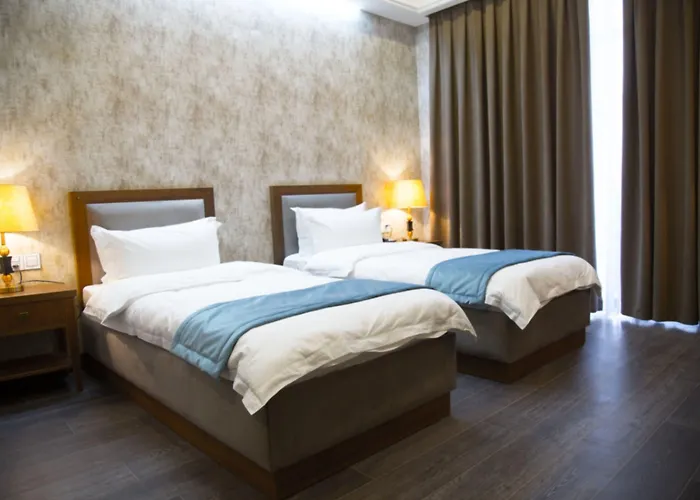 Macara Sheki City Hotel