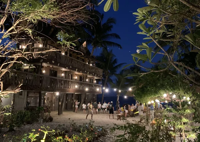 Bamboo House Beach Lodge & Restaurant