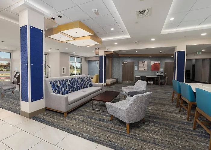 Holiday Inn Express & Suites Ridgecrest - China Lake By Ihg