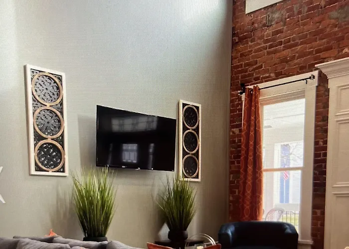 Brickhouse Loft - A Boutique Hotel