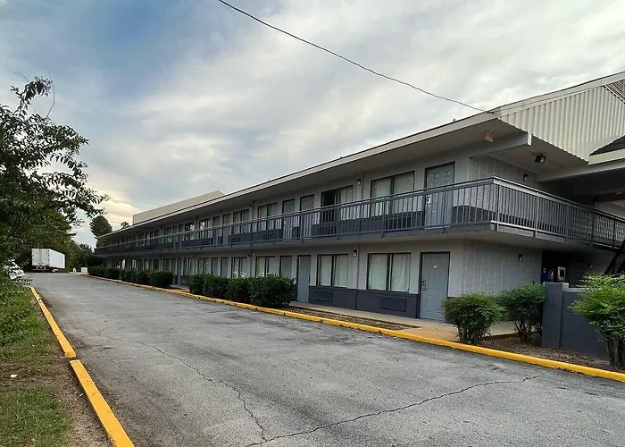 Hallmarc Inn New Albany