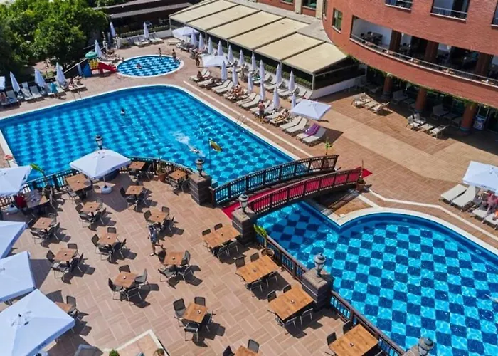 Noxinn Hotels Club Ultra All Inclusive Konaklı