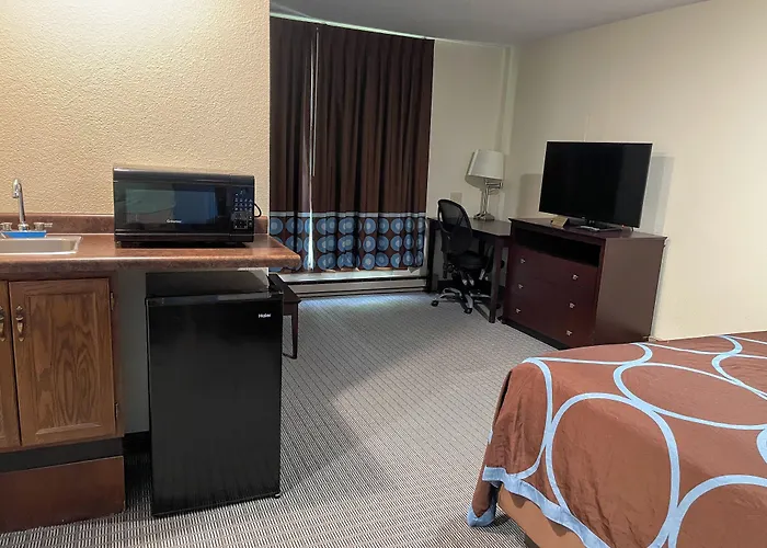 Amerivu Inn & Suites