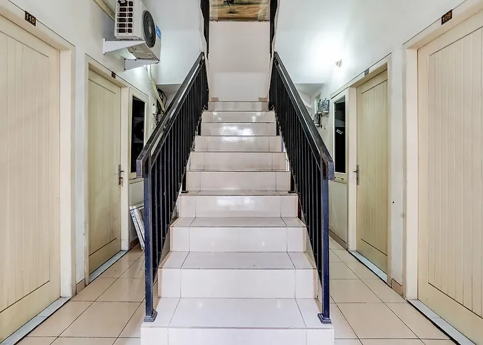 Oyo 91361 Benlin D'Kost Syariah