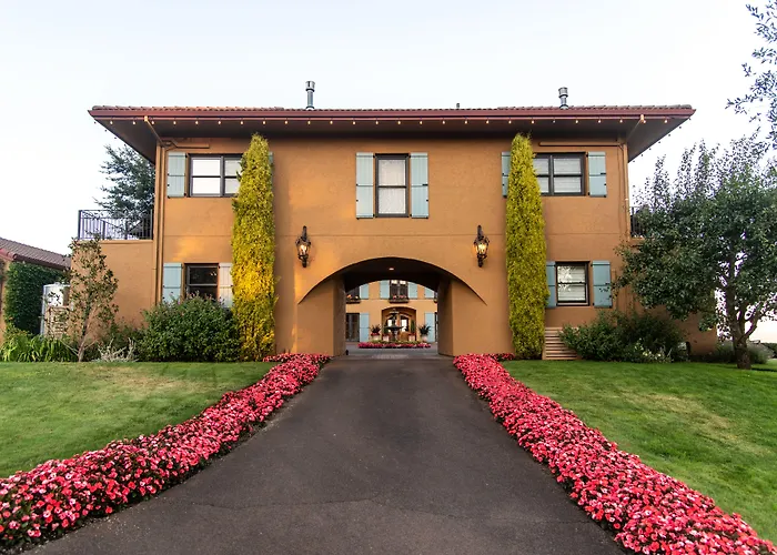 Black Walnut Inn And Vineyard