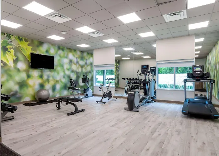 Wyndham Garden Orlando Airport - Free Airport Shuttle - Park N' Fly Available