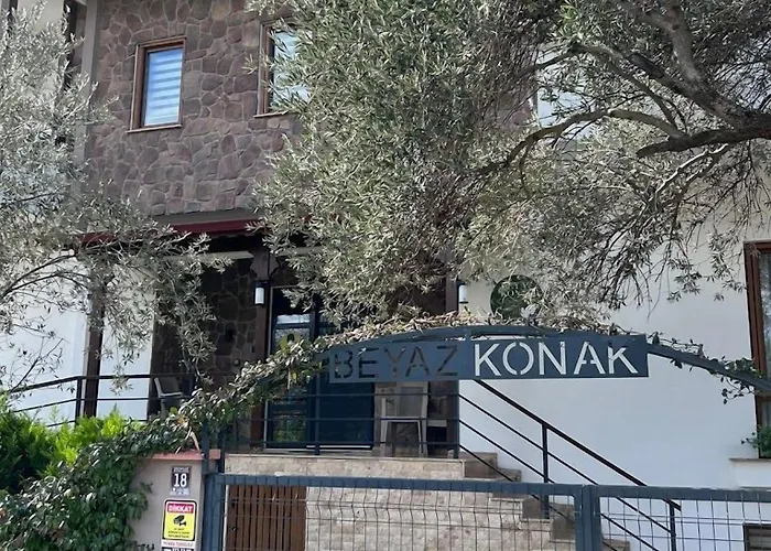 Beyaz Konak Guere
