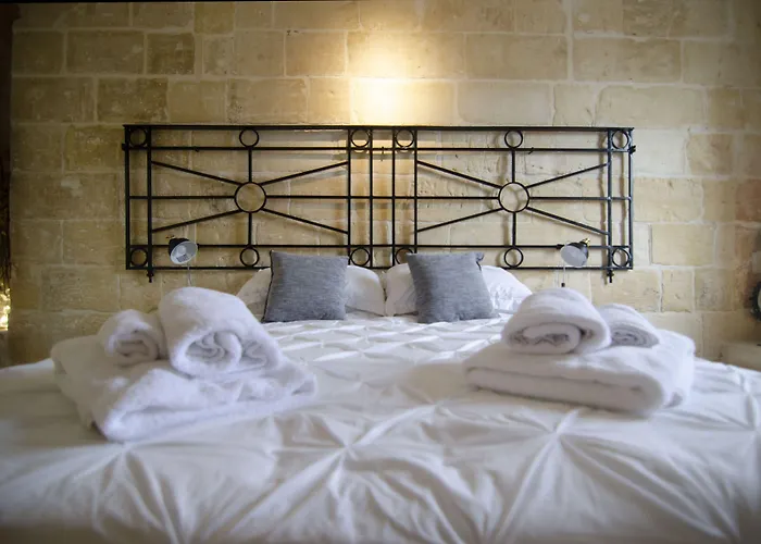 Senglea Suites