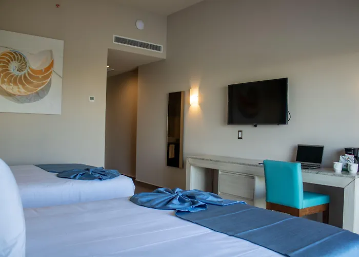 Varali Grand Hotel