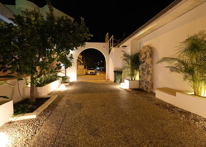 Nephos Beach Hotel