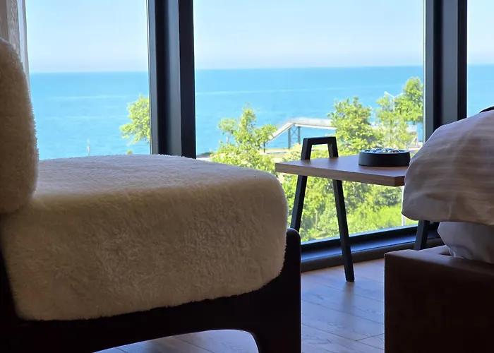 Ayatoure Hotel