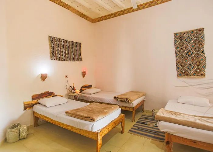 Seliyaa Siwa Inn Hotel