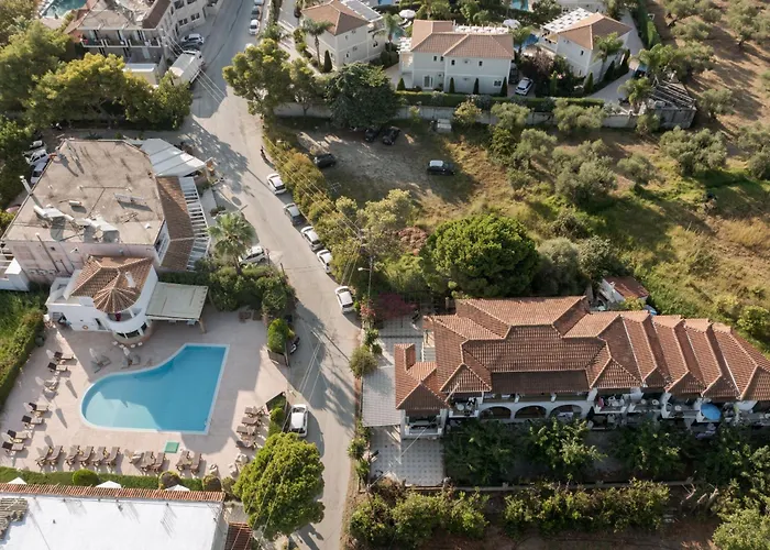 Odysseas Studios With Private Pool, Close To Tsilivi Beach