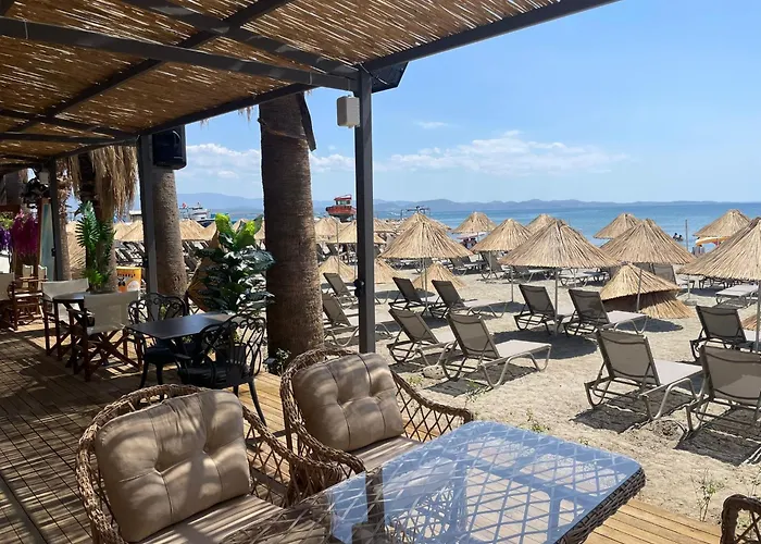 Grand Cennet Beach Hotel