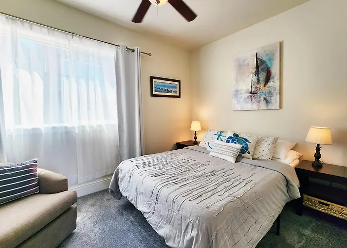 Ocean Front Cottage! Dog Friendly! Sleeps Up To Four!