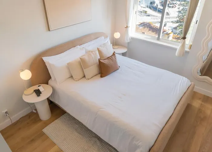 Luxury Lisbon View & Balcony - Ac & Elevator