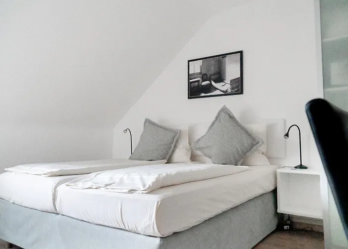 Stadt-Gut-Hotel Rheinischer Hof