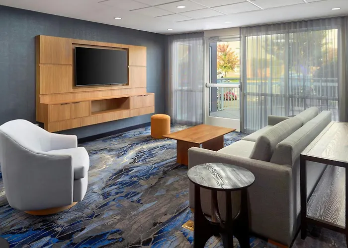 Fairfield Inn & Suites By Marriott Frederick