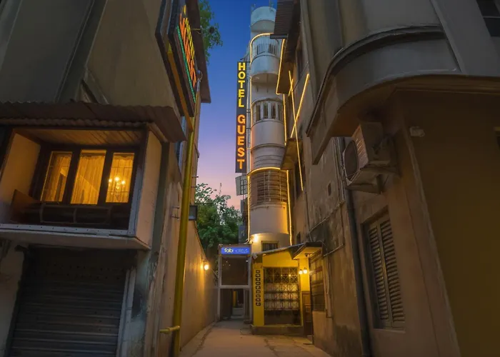 Fabhotel Quest - Nr Quest Mall