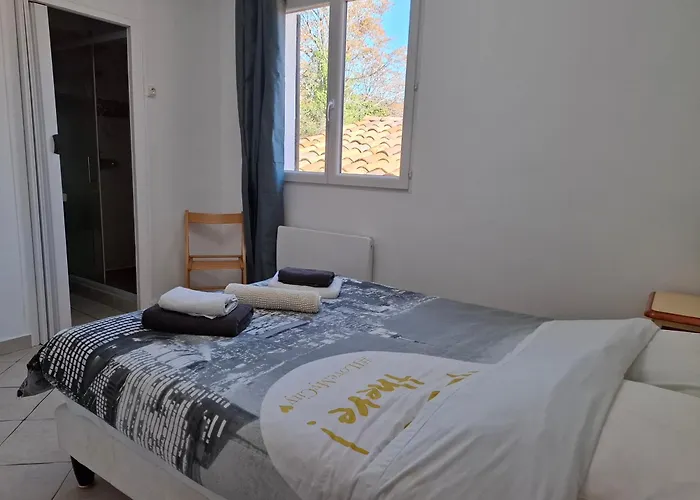 Auberge De Sainte Croix