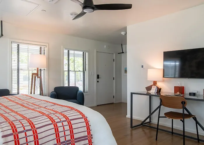 Talbot Commons Hotel