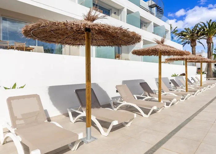 Calm Beach Apartments
